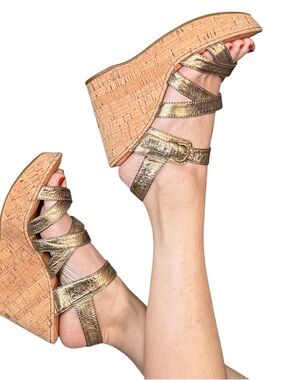 Born Platform sandals
